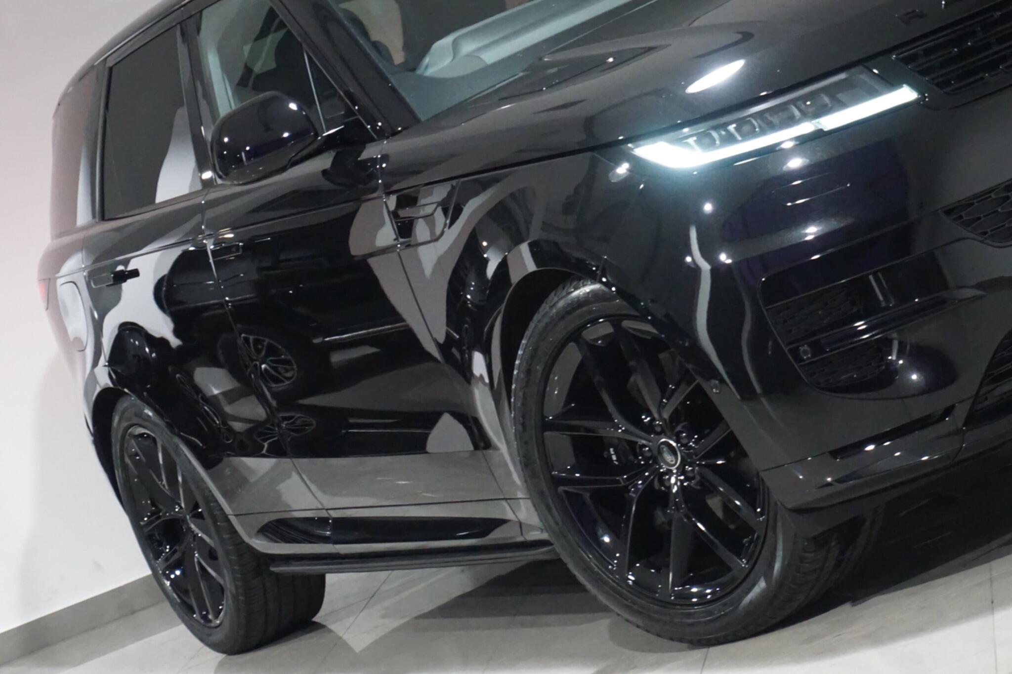 Land Rover Range Rover Sport 3.0 D300 MHEV Dynamic SE SUV 5dr Diesel Auto 4WD Euro 6 (s/s) (300 ps)